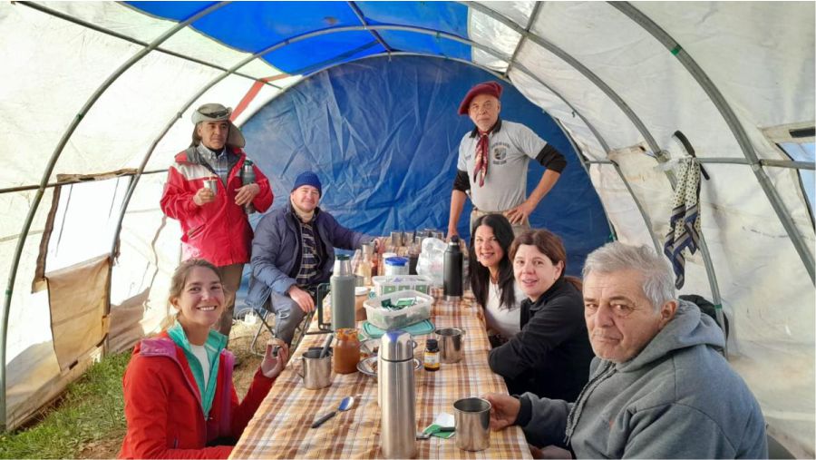 en las afueras del paraíso. cordillera de los andes, cabalgata, explora parques